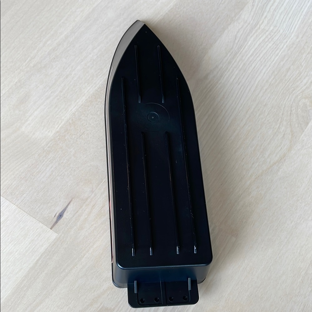 LEGO Boat Hulls - part in black and white and part 62812 in red - Picture 4 of 8
